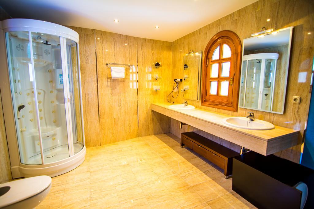 16:9 Los Molinos Suites Almeria Phòng bức ảnh